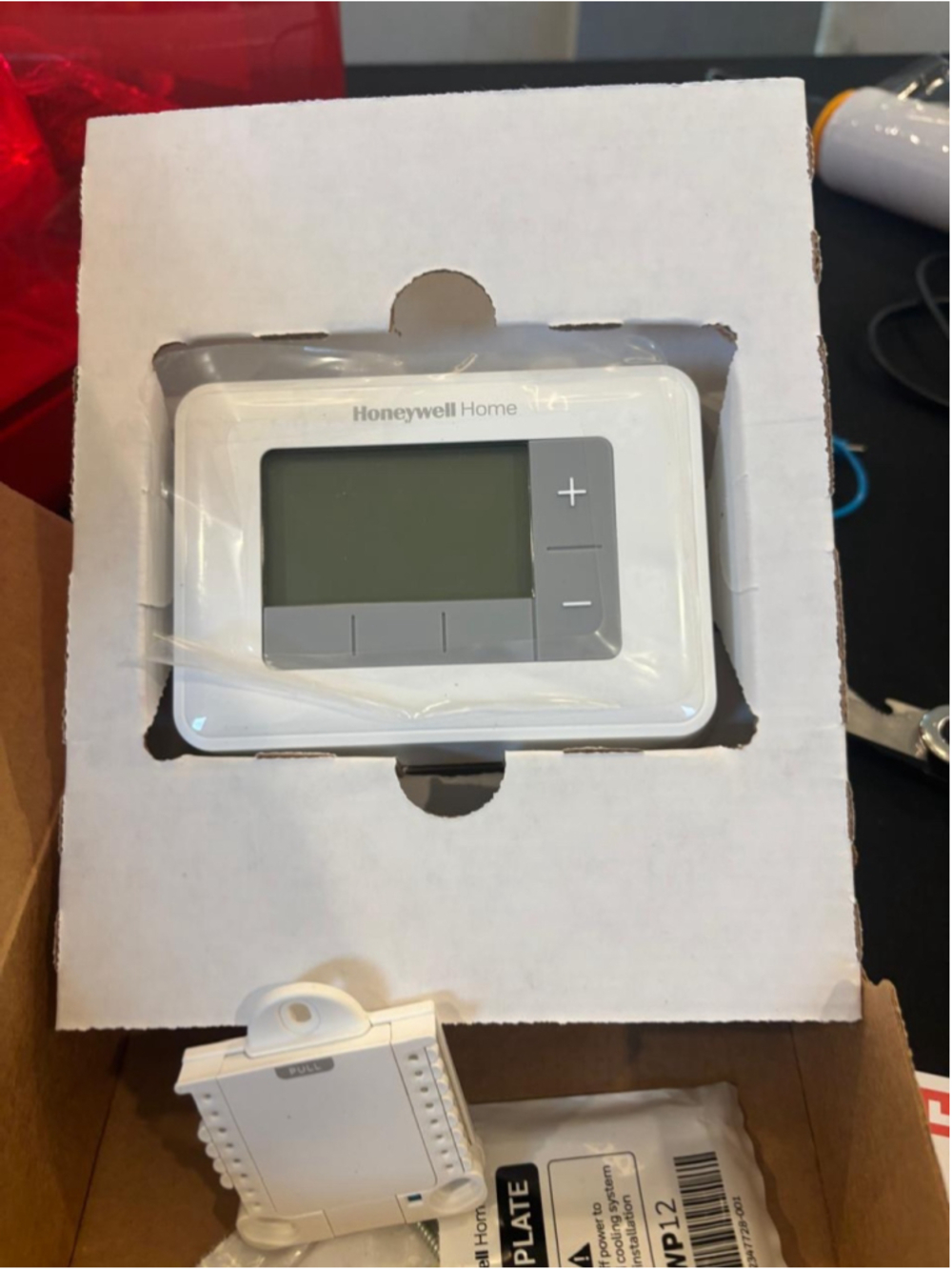 Honeywell Home RTH6360D1002 Programmable Thermostat RTH6360 Open Box #S54